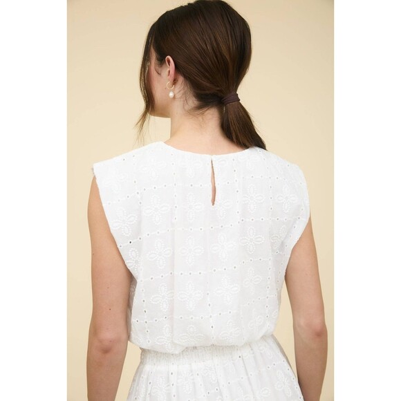 Bridget Eyelet Balloon Top - Picture 2 of 5